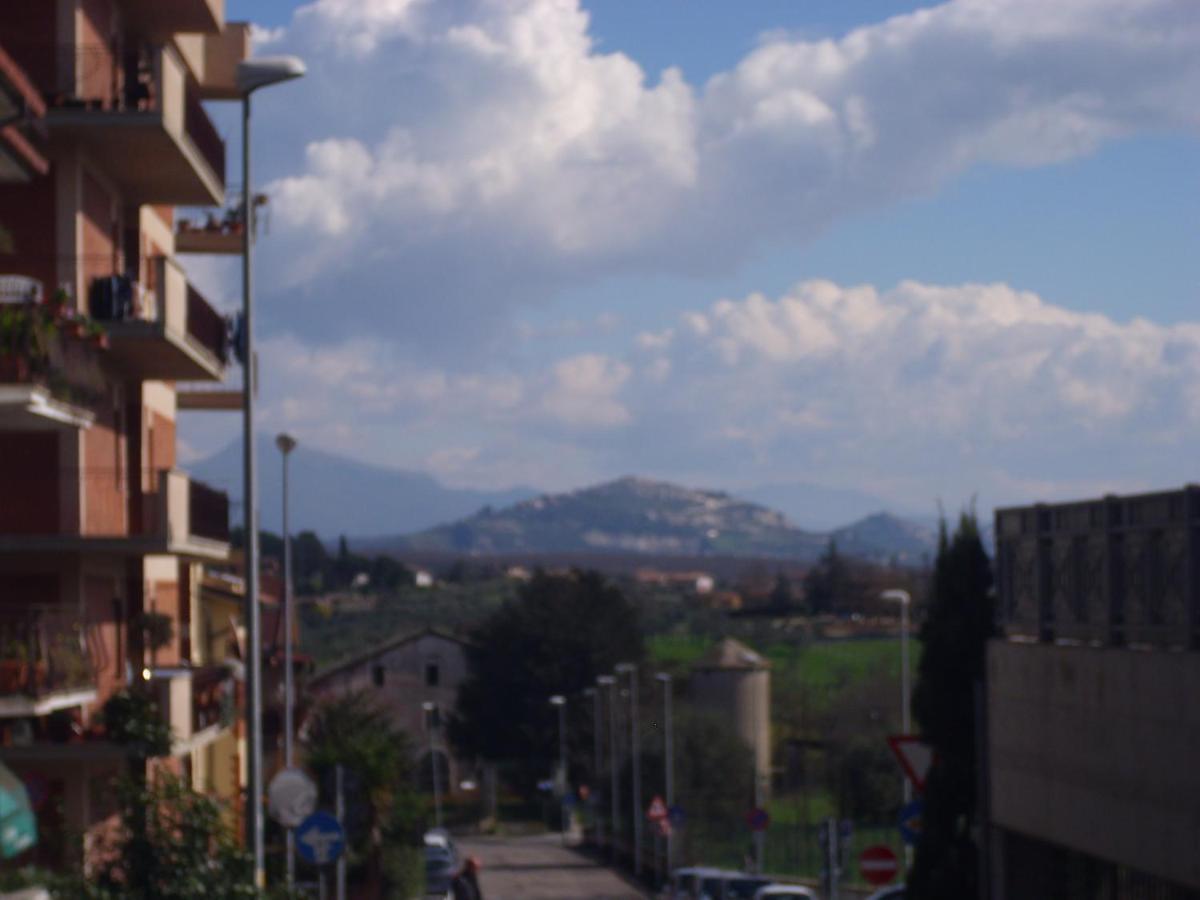 מונטרוטונדו Casa Vacanze Lory מראה חיצוני תמונה