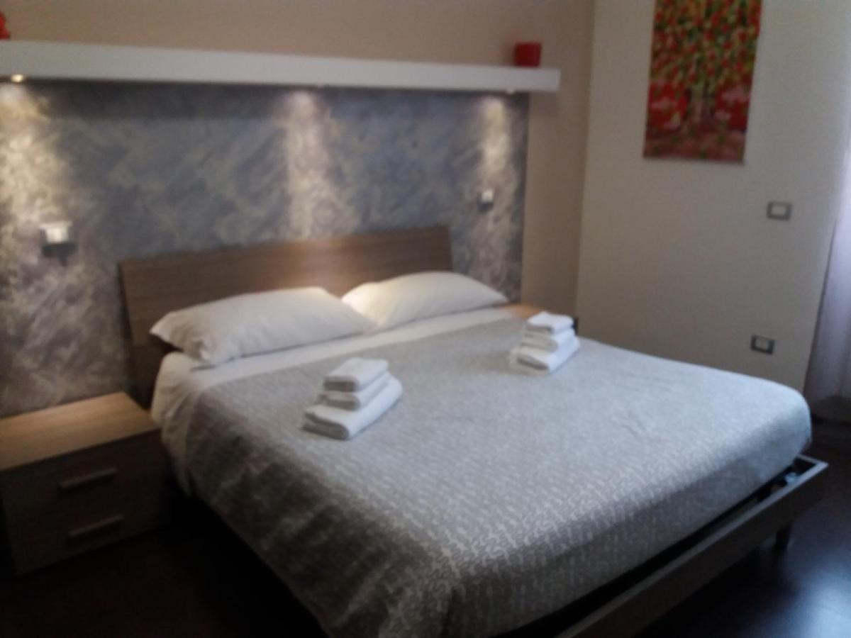מונטרוטונדו Casa Vacanze Lory מראה חיצוני תמונה
