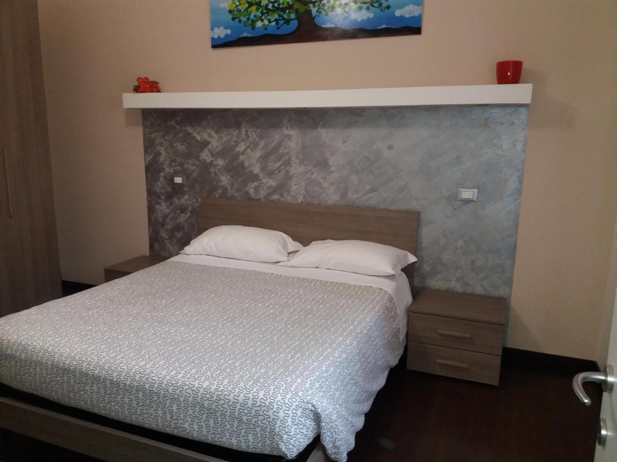 מונטרוטונדו Casa Vacanze Lory מראה חיצוני תמונה